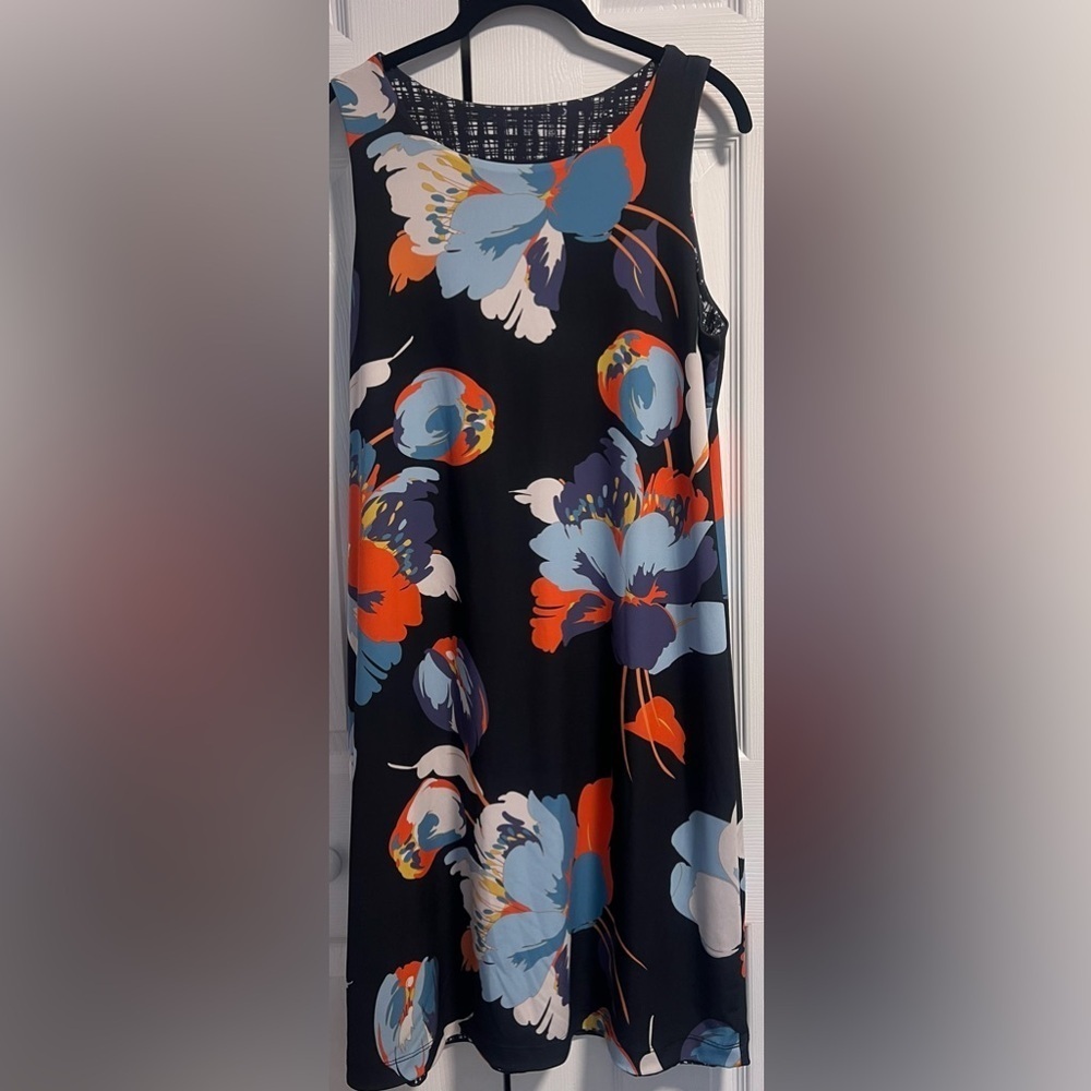 Women's Nally & Millie Sleeveless Reversible Floral & Checkered Midi Dress